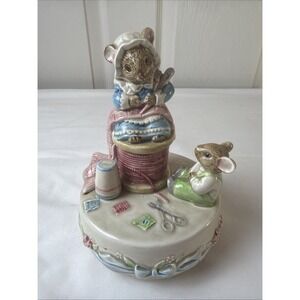 Vintage Otagiri Japan Ceramic Mouse Sewing With Child Music Box‎ Works